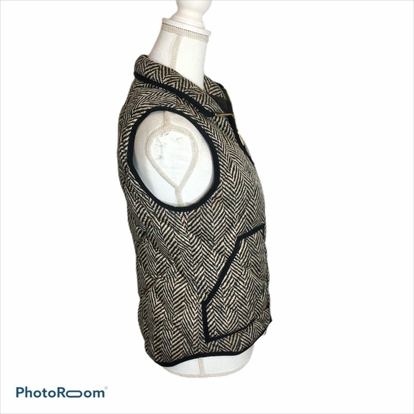 J.Crew Down Filled Excursion Puffer Vest Sz XS Full Zip Women’s Black Tan - Picture 3 of 6